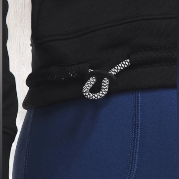 Under Armour UA Sweater Womens Black Crewneck Sweatshirt Pullover Gym SM EUC - Picture 9 of 15